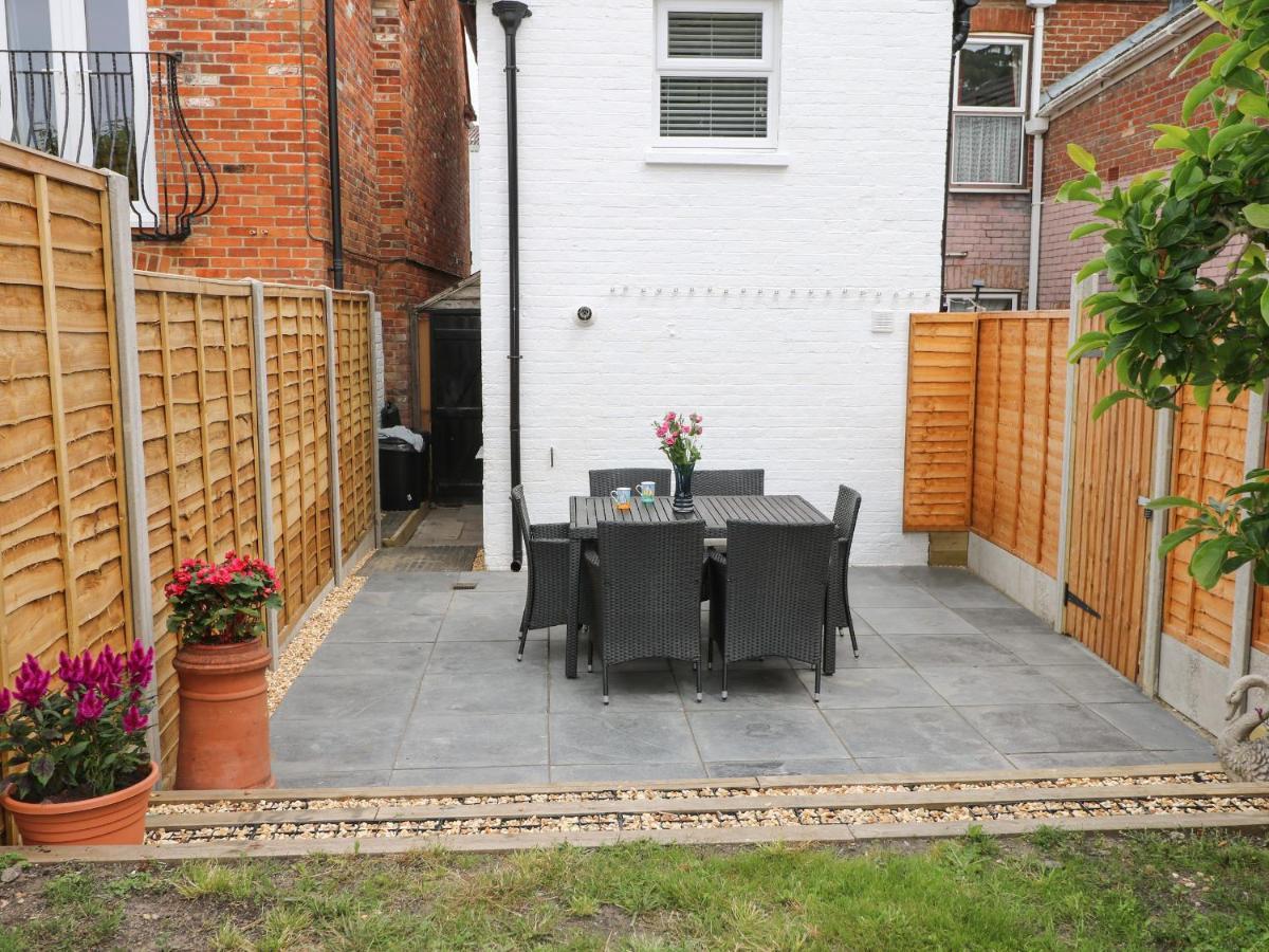 Number 7 Lymington Exterior photo